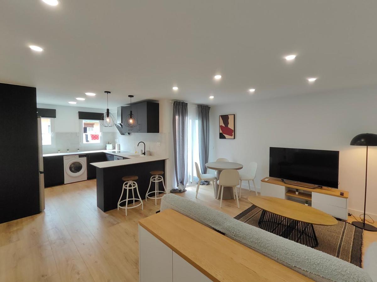 Fantastic Apartment Sant Adria Beach 산트 아드리아 데 베소스 외부 사진