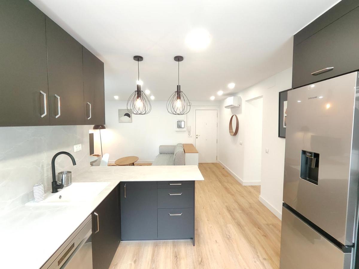 Fantastic Apartment Sant Adria Beach 산트 아드리아 데 베소스 외부 사진